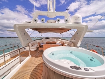 The Anatomy of a Perfect Miami Yacht Party: Catering, DJ, and Decor Done Right image